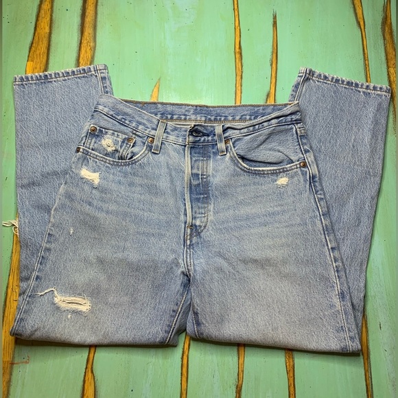 Levi's Blue Relaxed Fit Distressed Jeans - Picture 1 of 8